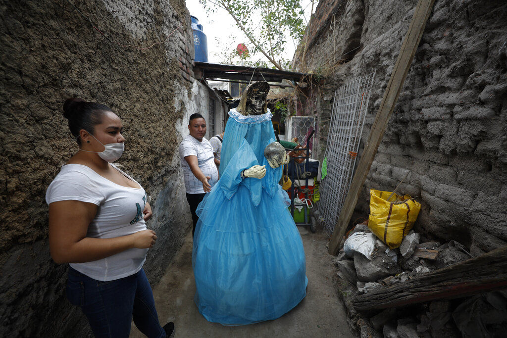 APTOPIX Virus Outbreak Mexico Santa Muerte